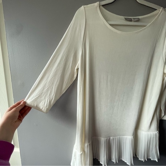 [XL] Chicos Women’s Creme White Short Sleeve Asymmetrical Blouse w/ Fan Trim - Picture 7 of 9